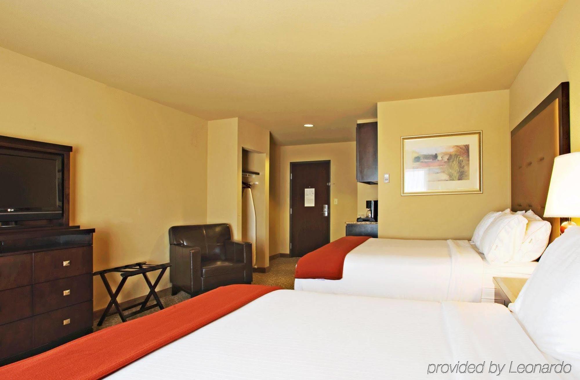 Holiday Inn Express Hotel & Suites Wichita Falls, An Ihg Hotel Dış mekan fotoğraf